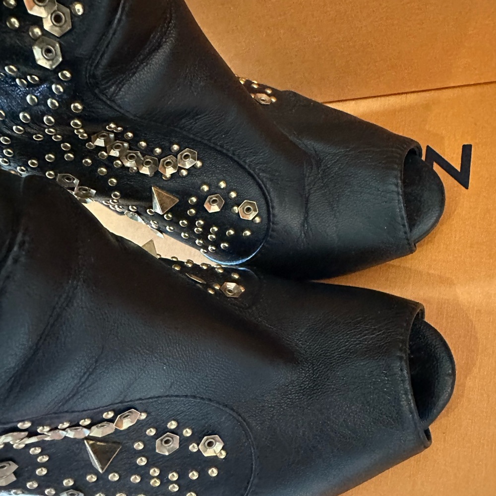 Giuseppe Zanotti Black and Gold Heeled western Boots gently used - Picture 6 of 10